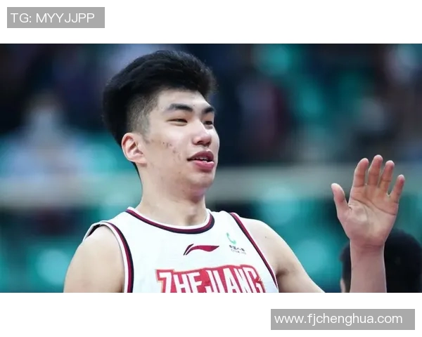 余嘉豪的成长之路与篮球梦想：从青涩少年到耀眼明星的蜕变历程