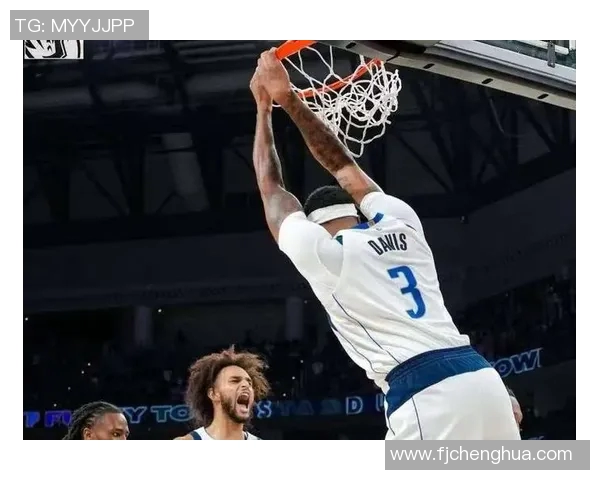 达拉斯独行侠与爵士激战正酣球迷期待精彩对决与绝妙表现